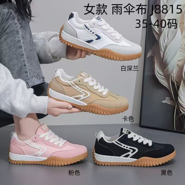 Made in China soft sole lightweight flat women's shoes casual shoes J8815