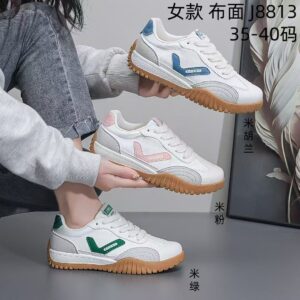 Made in China soft sole lightweight flat women's shoes casual shoes J8813
