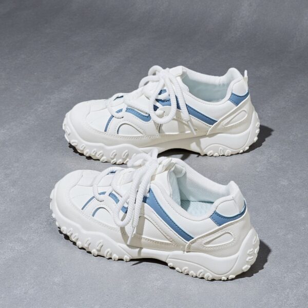 Made in China white leather women's flat shoes sports shoes Q2507