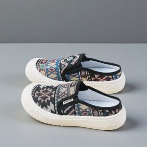 Made in China,  plimsolls this pekemon shoe is a flat, breathable and cute slipper FB5505-1
