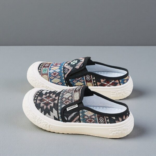 Made in China,  plimsolls this pekemon shoe is a flat, breathable and cute slipper FB5505-1