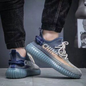 Made in China, women's breathable flat sole fashionable comfortable popular couple's coconutYeezy 350 shoesYZ350