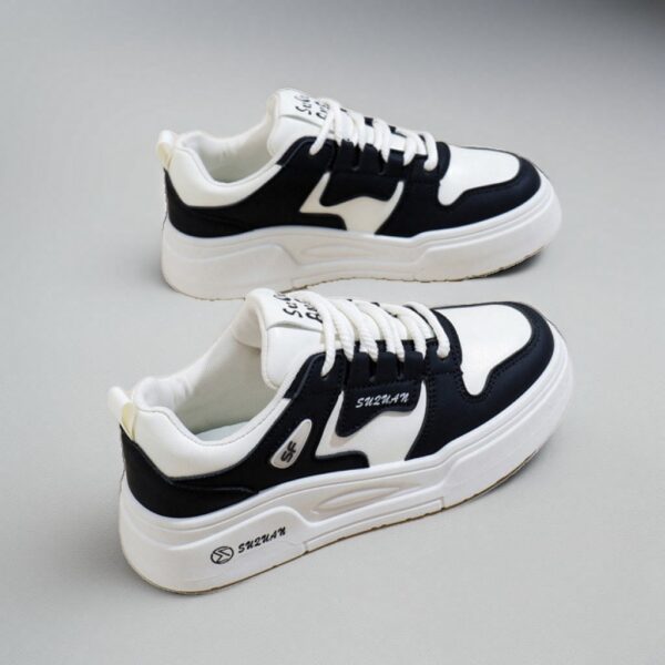 Made in China, the white sneakers with leather surface are light and comfortable for autumnK2702