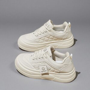 Made in China white leather women's flat shoes sports shoes Q2018