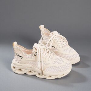Made in China, soft bottom lightweight mesh surface comfortable sports mom shoesDY902