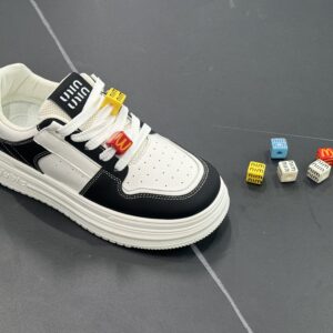 Made in China white flat women's shoes comfortable and fashionable sports shoes cxn01