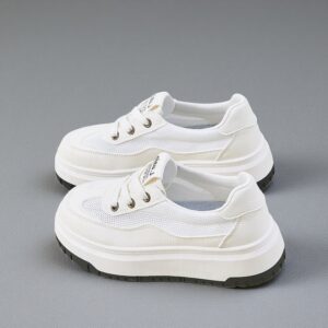 Women's shoes made of thick white breathable mesh KT290