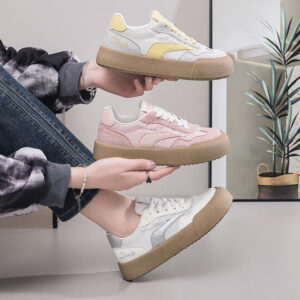 Made in China white flat women's shoes comfortable and fashionable sports shoes cxn02