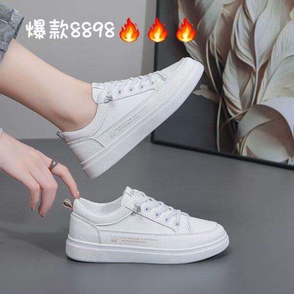 China-made flat-soled women's white leather soft-soled lightweight casual sports board shoes 8898
