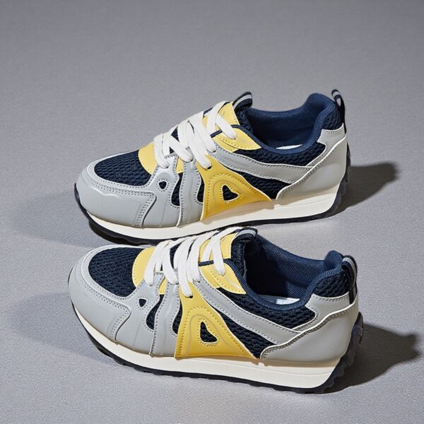 Made in China, height increasing platform white shoes with thick soles and cute height H2533