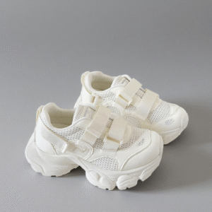 China manufactures women's student white flat board shoes A6058