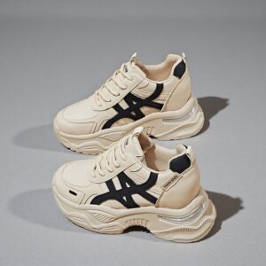 China-made women's white leather-soled soft-soled lightweight casual sports board shoes with thick heels AT907