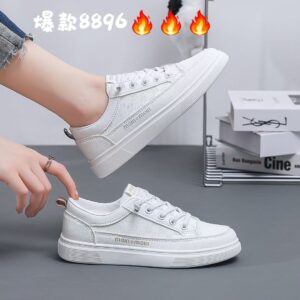 China-made flat-soled women's white leather soft-soled lightweight casual sports board shoes 8896