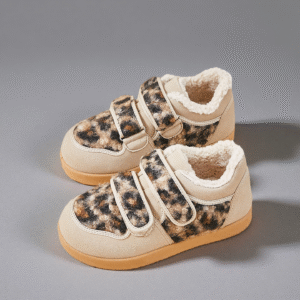 Winter warm, thick-soled, fleece-lined cotton shoes with Velcro fastening for women LD5811