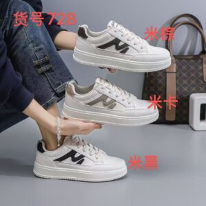 Influencer-style lightweight white flat sneakers-spring collection for women, versatile breathable design with soft-soled casual athletic board shoes HL728