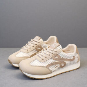 The 2026新款 mesh women's shoes are versatile summer footwear featuring single mesh ventilation and a flat sole design, perfect for casual wear. Model: GT8030.
