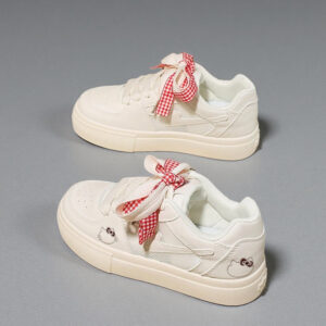 Women's thick-soled bread shoes – New summer 2026 model, featuring a niche yet versatile campus-inspired design with white mesh uppers and casual board-style construction (Model: M201)