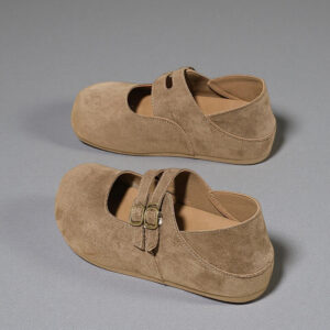 Japanese-style double-buckle retro Mary Jane women's shoes for summer 2026, featuring perforated insole, raised heel, and matte leather construction; model: Y710